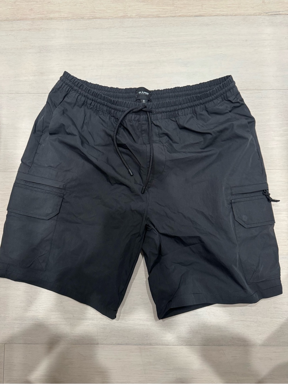 Men's Black Cargo Shorts Size M - Elastic Waist - Unplanned